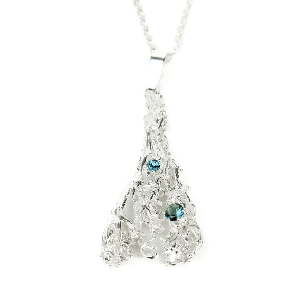 Kaelakee "Mossi" sinise London topaasiga - Ehestu Eri kollektsioon