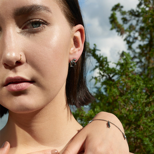 Earrings "3 Juniper Blossoms" Dark Gray