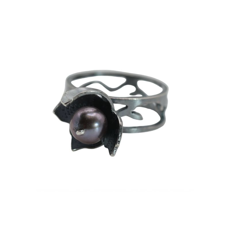 Ring "Currant eye" with Akoya pearls - Ehestu's Special Edition