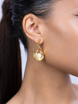 Lucid Pearl Earrings gold