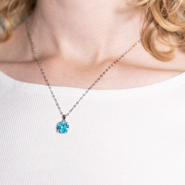Necklace "Solitaire Diamond Aqua"