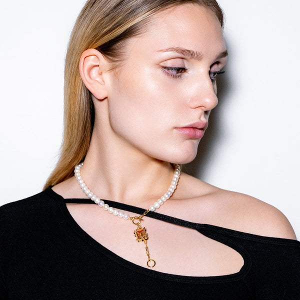 ĀLOKA PEARL NECKLACE WITH CHAMPAGNE GEM – KULLATUD