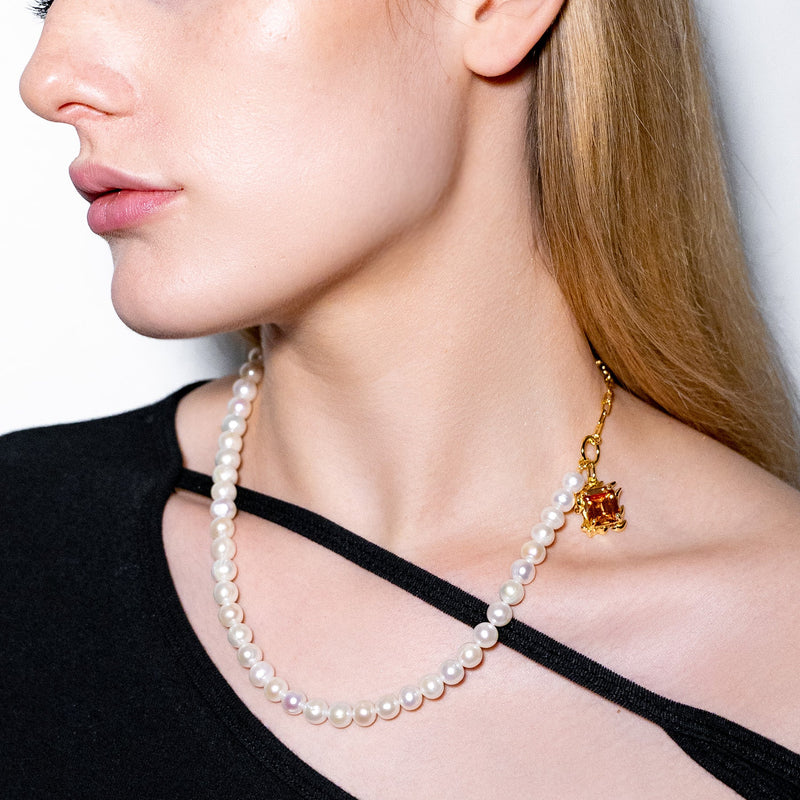 ĀLOKA PEARL NECKLACE WITH CHAMPAGNE GEM – KULLATUD