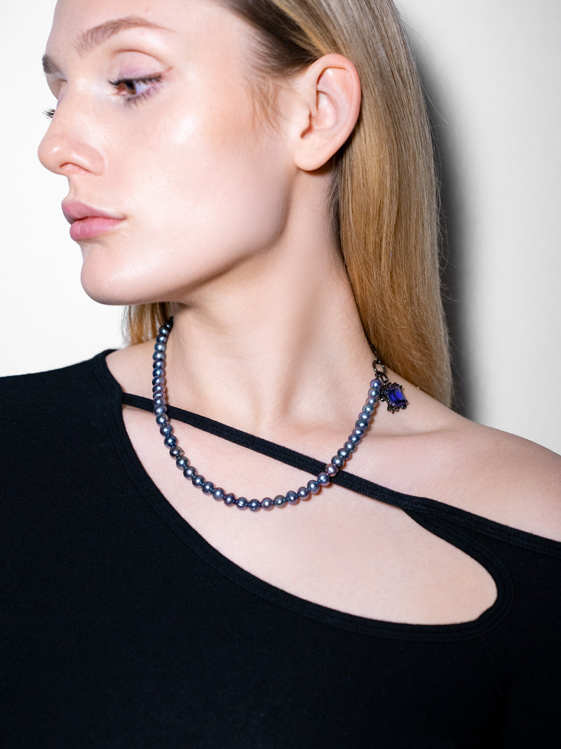 ORPHEUS BLACK PEARL NECKLACE WITH MIDNIGHT BLUE GEM
