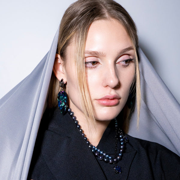 CHÖNYI EARRINGS – DARK COSMIC DROP – BLACK VERMEIL