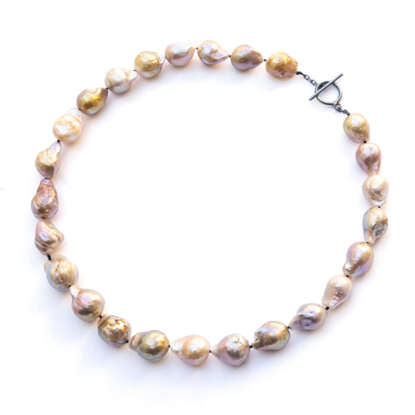 Avocado Pearl necklace