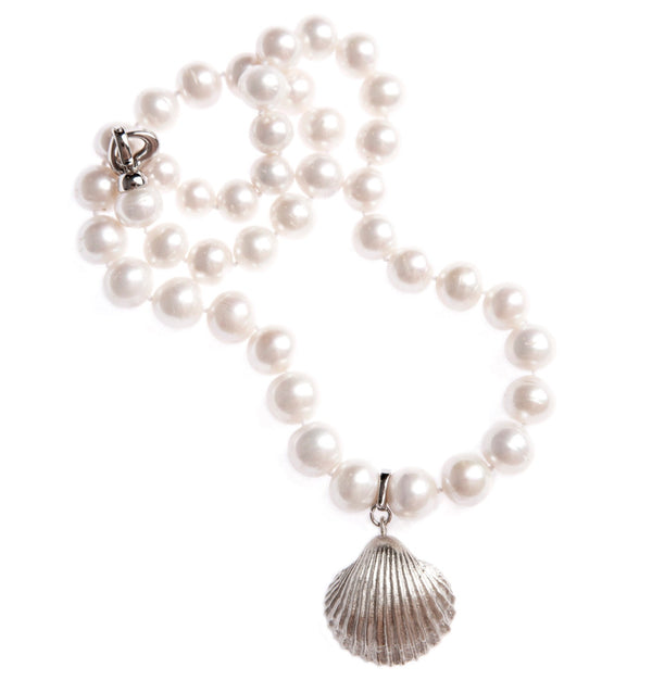 Light Pearl Moon Royal Necklace