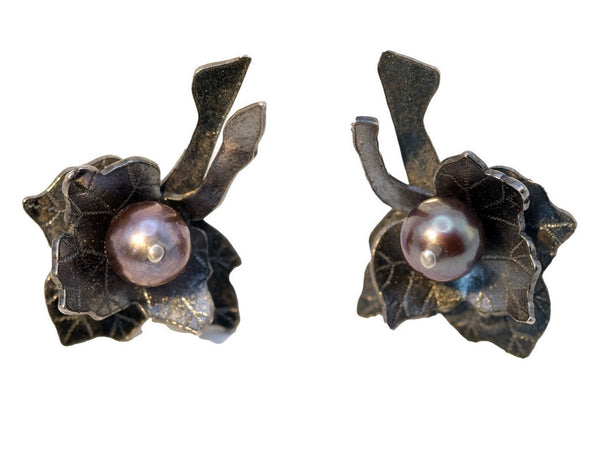 Earrings "1 Currant with double leaf" with akoya pearl - Ehestu's special edition