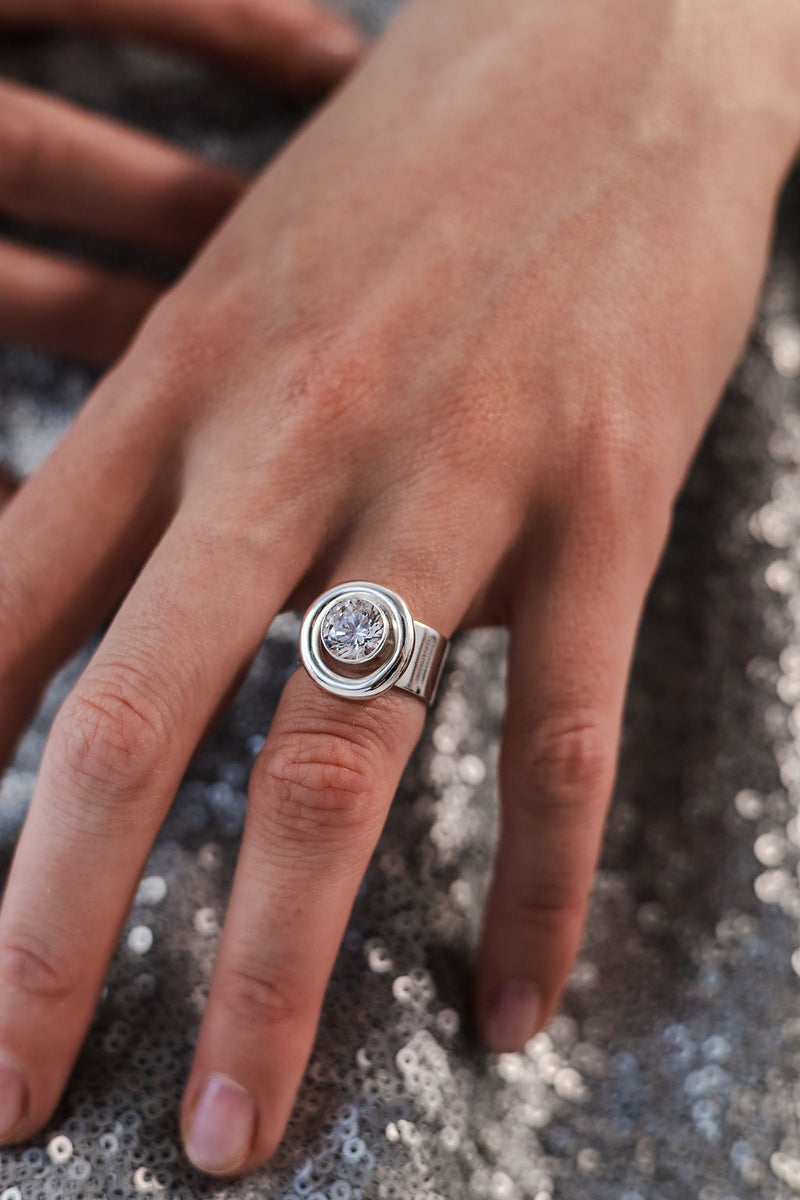 Sõrmus "Korrapäratu. Sira"