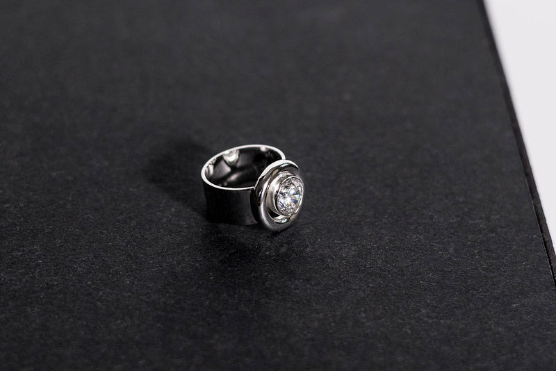 Sõrmus "Korrapäratu. Sira"