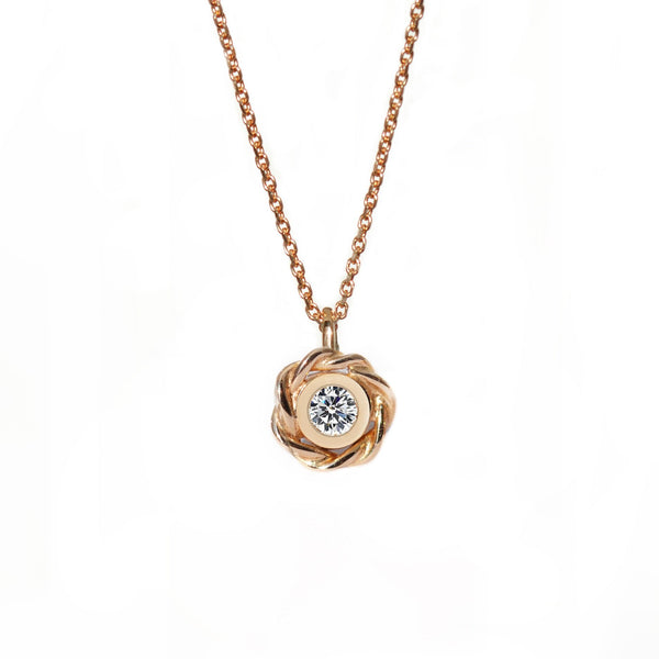 Daisy Diamond rose gold pendant