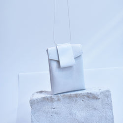 Luce Neck Bag "White"