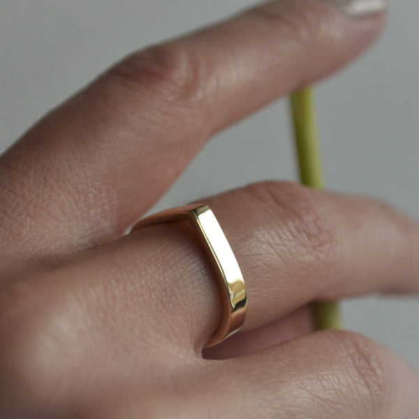 SCULPTURE Ring in Gold 375