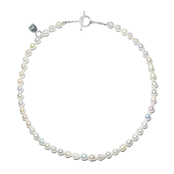 Binding Pearl Necklace